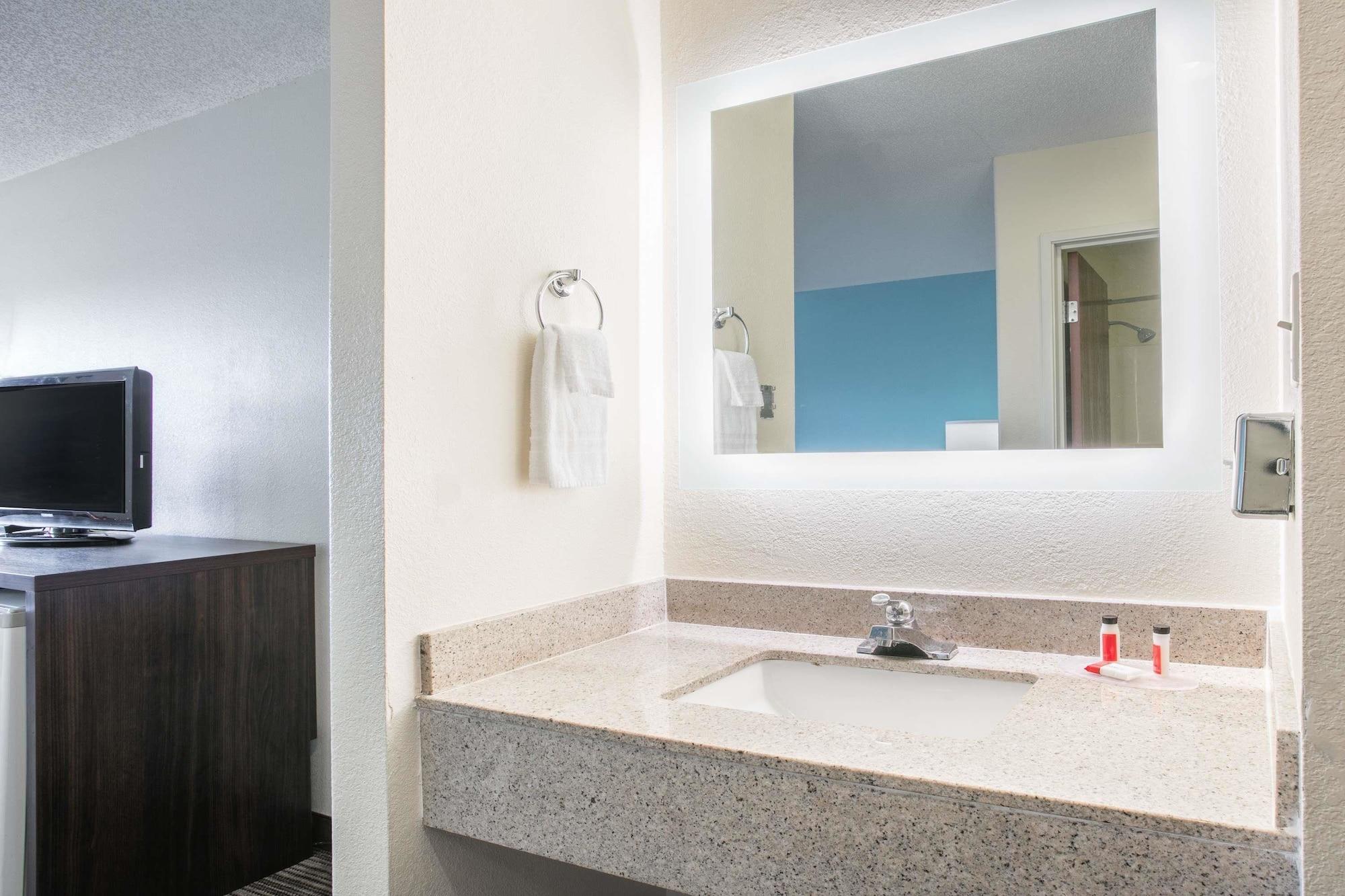 Howard Johnson By Wyndham Scott Lafayette Esterno foto